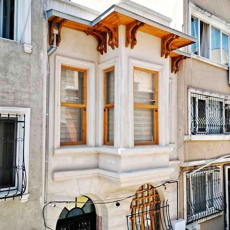 Refurbished Triplex In Taksim Villa Istanbul Exterior photo